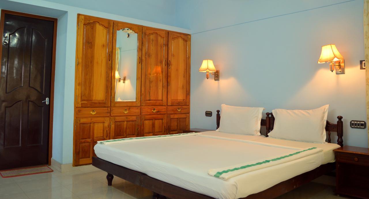 Ganesh Ayurveda Holiday Home Apartment โกวาลัม ภายนอก รูปภาพ